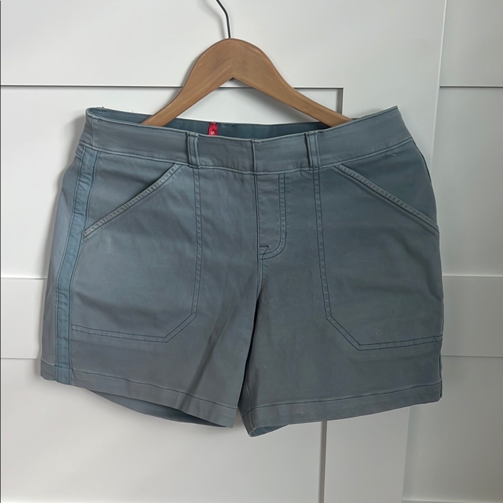 Spanx Blu-Gray Twill Shorts Sz M